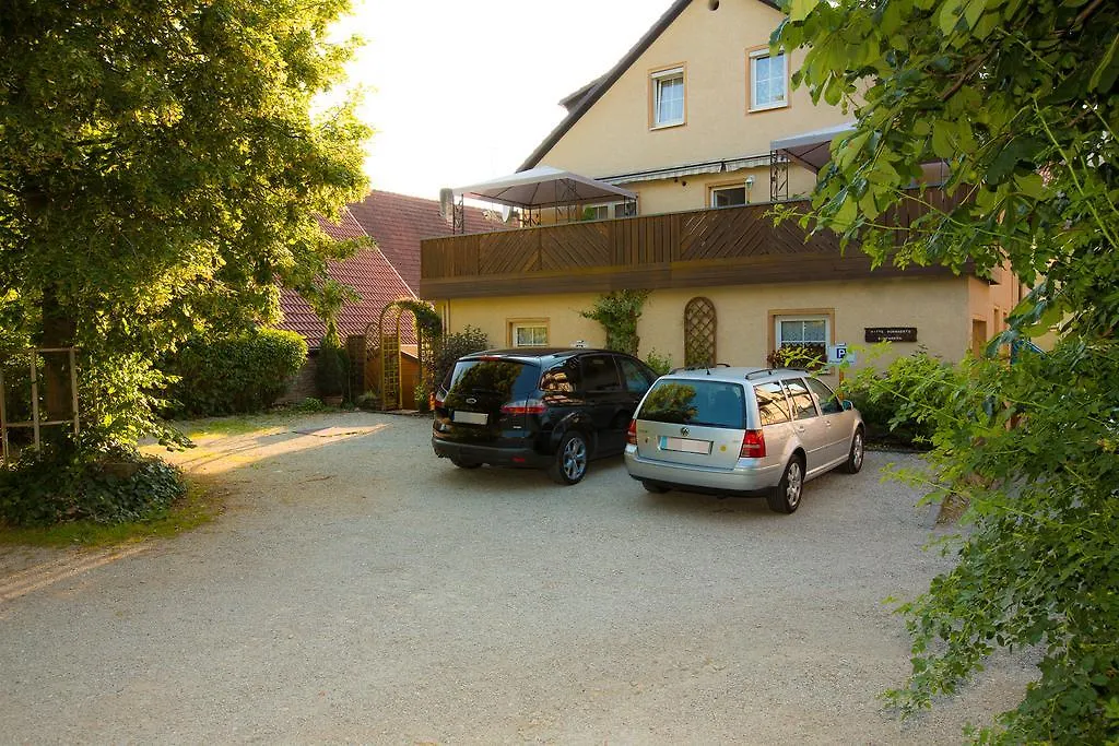 Pension Zweck Goessweinstein 2*,